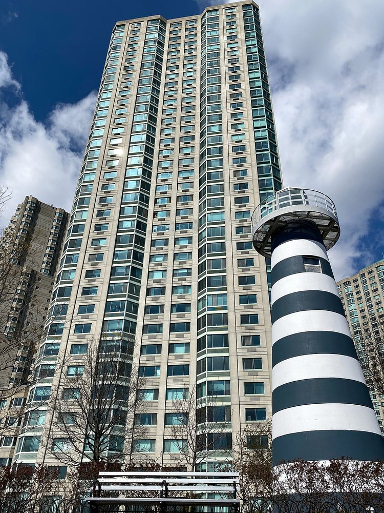 Atlantic, 31 River Court