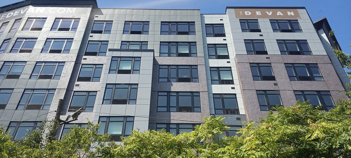 The Devan, 3 New York Avenue