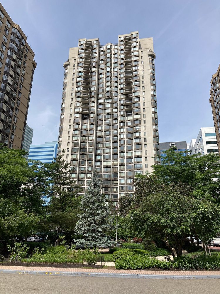 The Emerald, 45 River Drive South